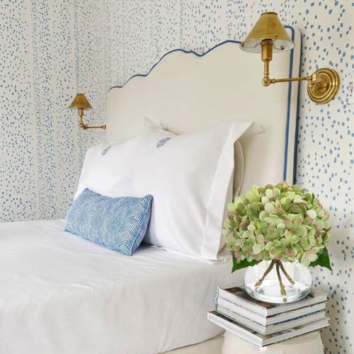 Hollyone Artificial Hydrangea with Glass Vase Decor
