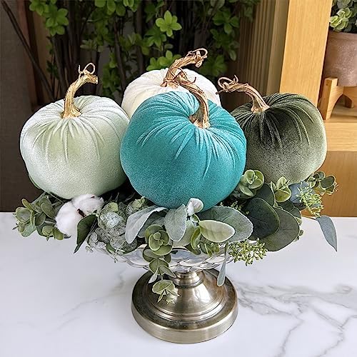 Winlyn 4 Pcs Assorted Velvet Pumpkins Decor