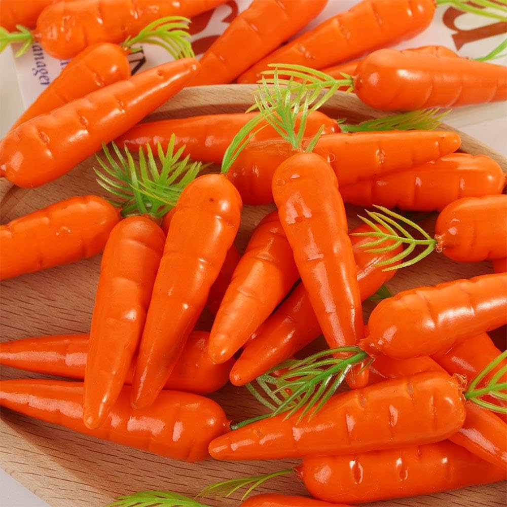 Pokinge 60pcs Artificial Carrots Mini Plastic Decorations