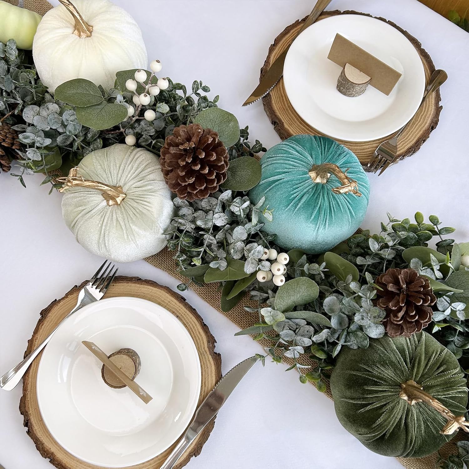 Winlyn 4 Pcs Assorted Velvet Pumpkins Decor