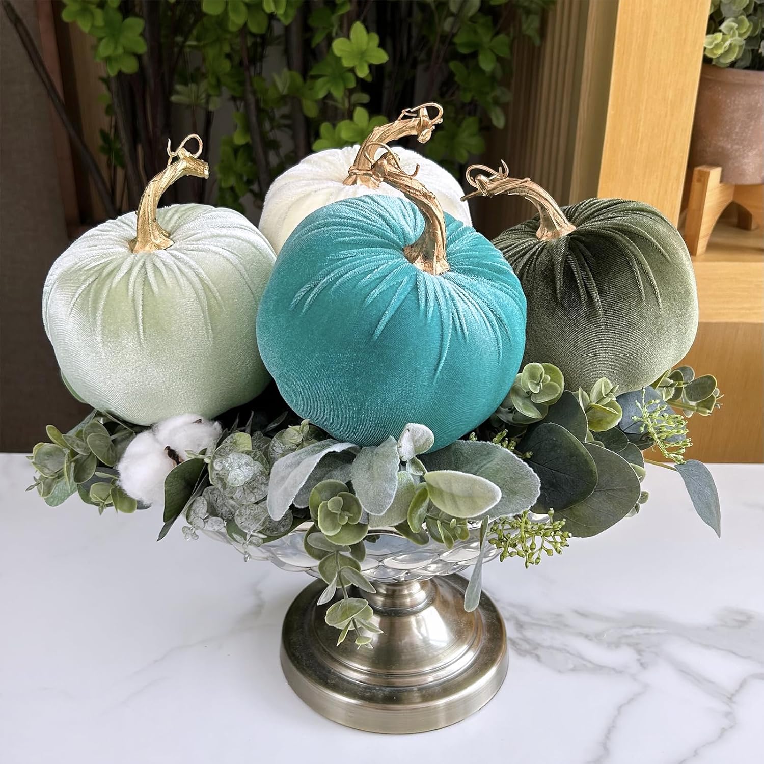 Winlyn 4 Pcs Assorted Velvet Pumpkins Decor