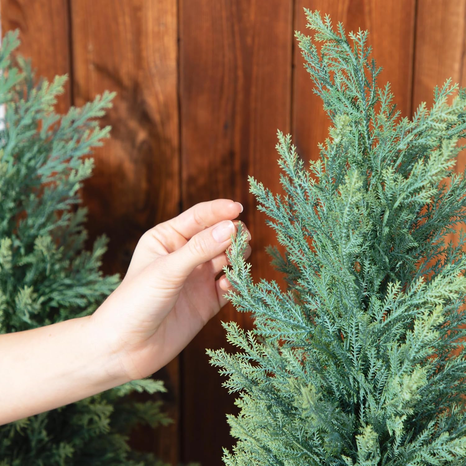 DRAY 2-Pack Faux Cypress Topiary Trees 4ft Tall