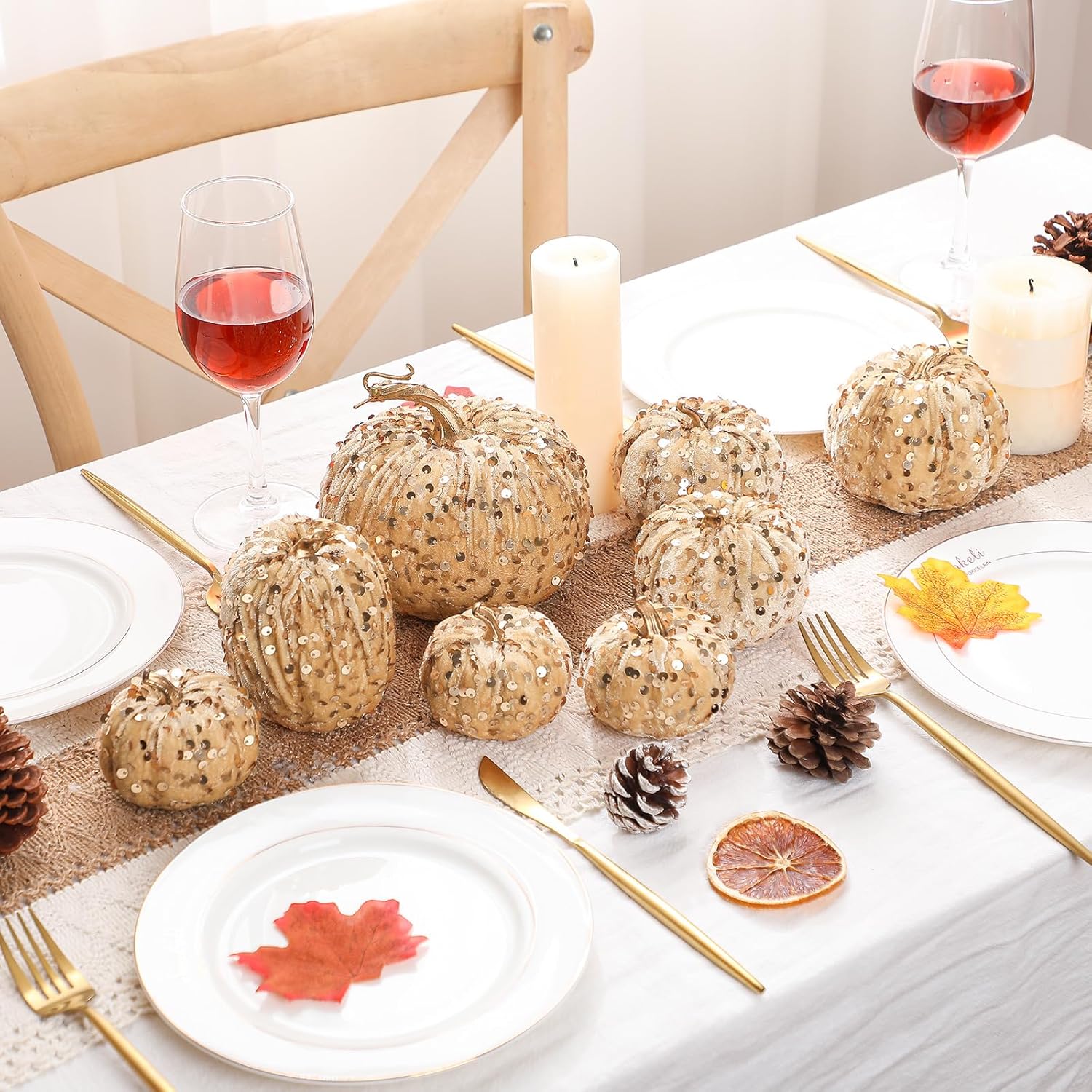 Beeveer 8 Pcs Glitter Velvet Pumpkin Decor Set