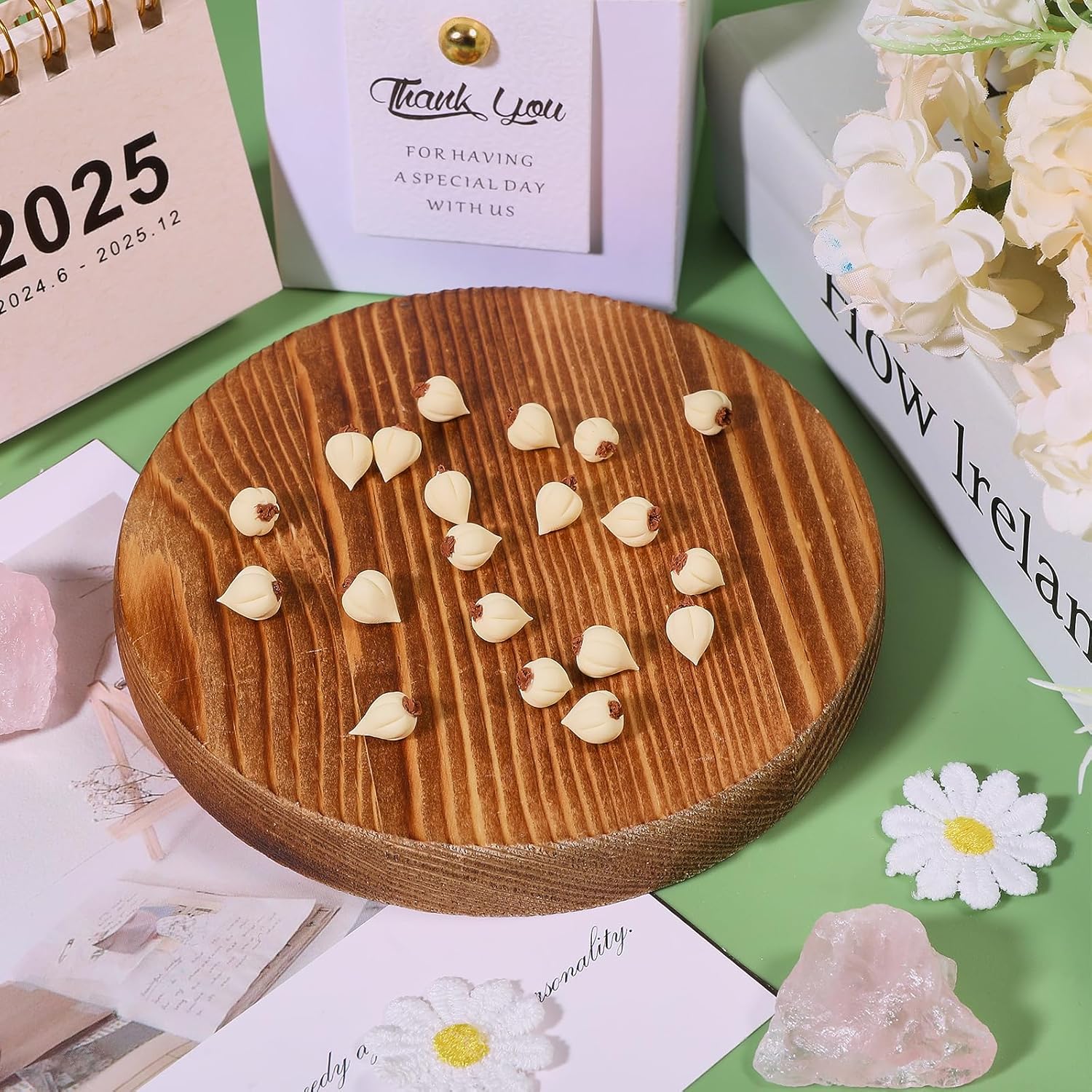 CHGCRAFT 20Pcs Mini Garlic Resin Artificial Decor